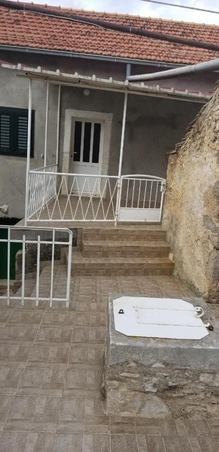 Apartman Bogdan Jelsa  Ngoại thất bức ảnh