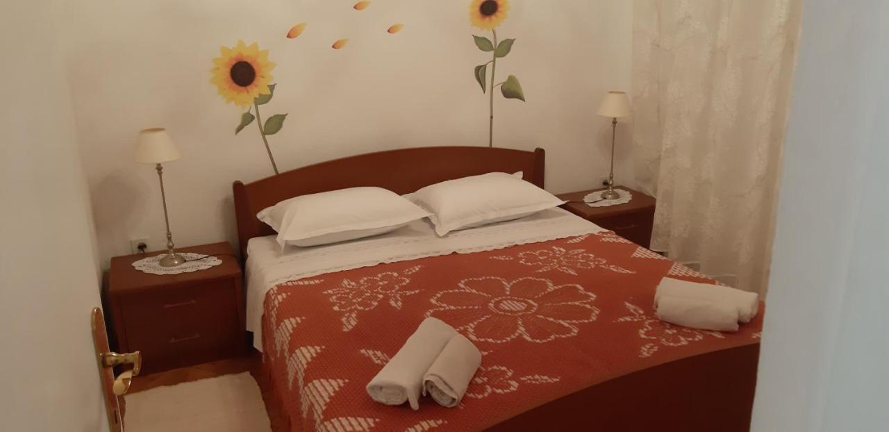 Apartman Bogdan Jelsa  Ngoại thất bức ảnh